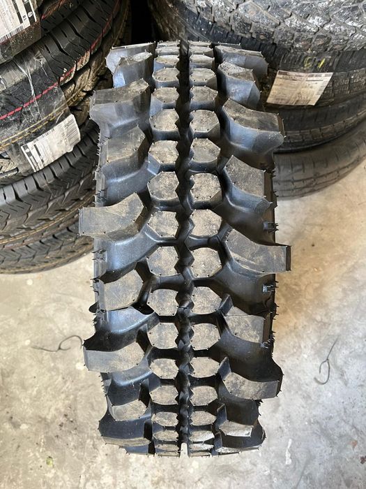 Продам грязьові шини r15