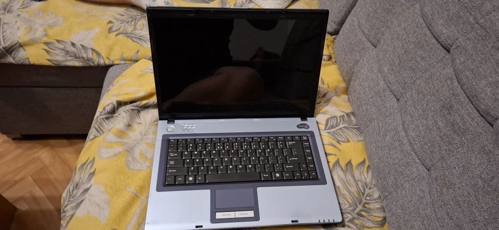 Laptop beno  joybook r55e