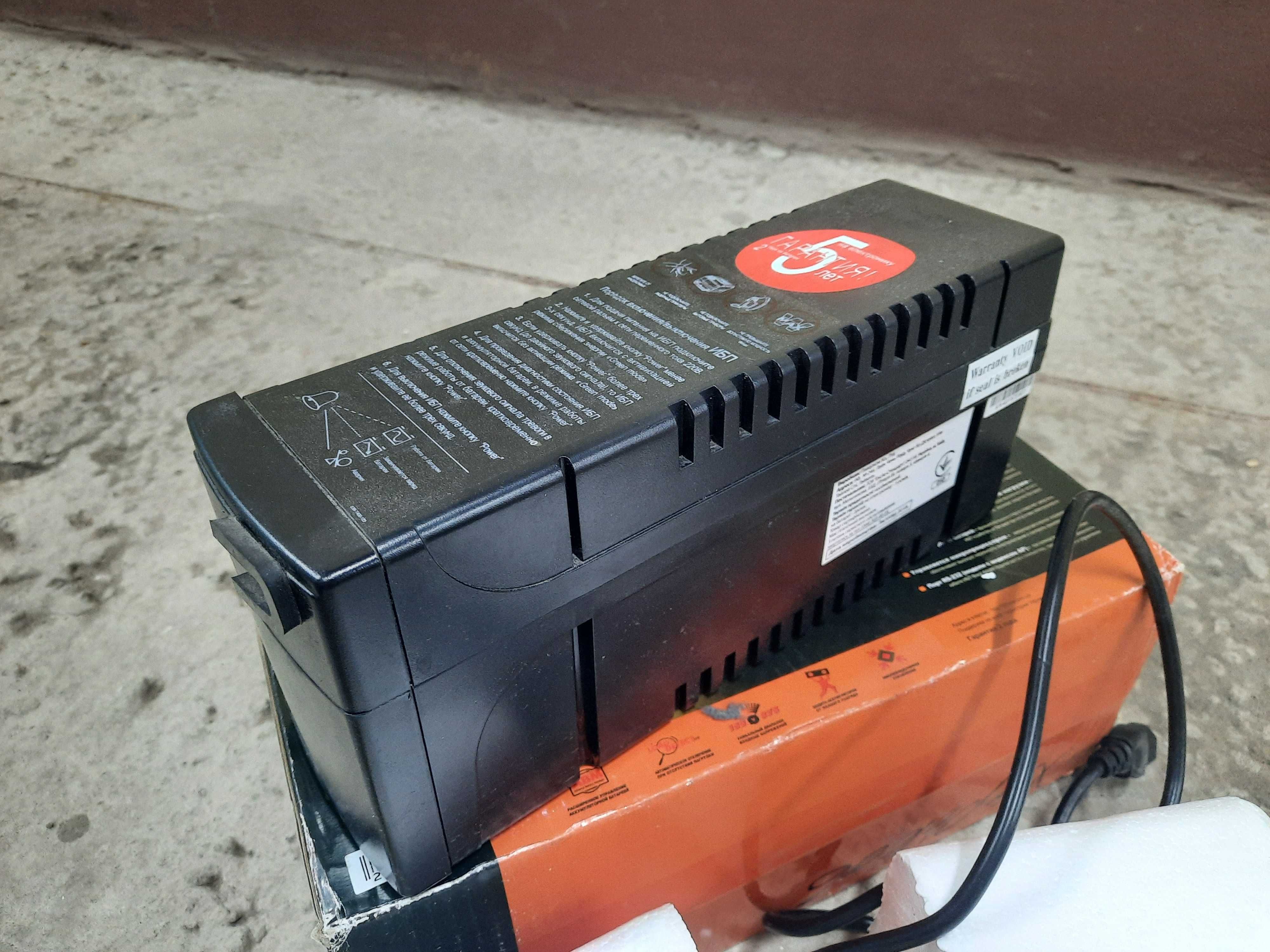 ИБП PowerCom Back Pro BNT-600A Schuko