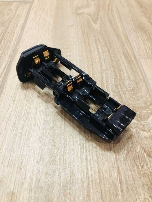 Тримач для батарейний блок Canon BGM-E13A для BG-E6, BG-E7, 5D MarkII