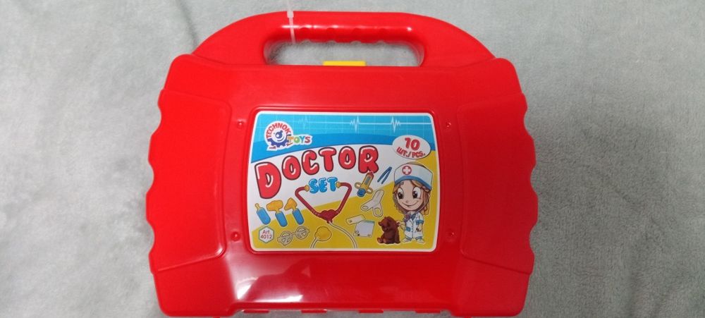 Іграшка TechnoK Маленький лікар, 10 предметів, від 3 років