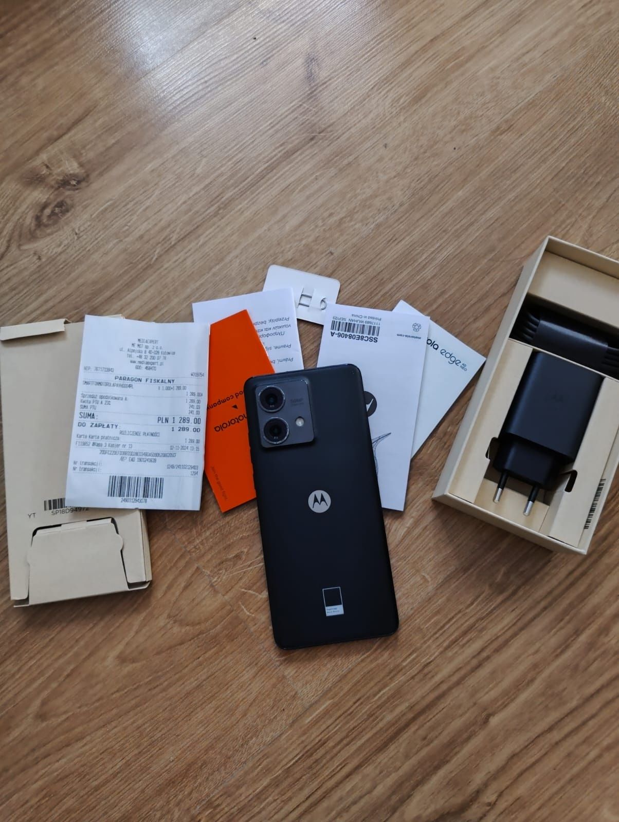 Smartfon Motorola Edge 40 neo