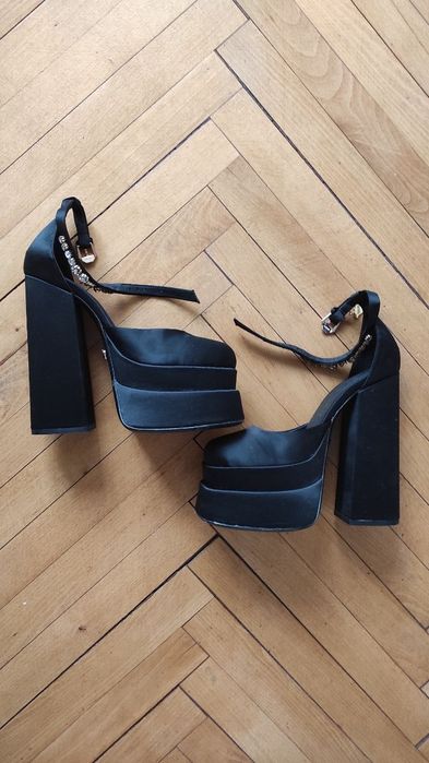 Атласные Туфли versace высокий каблук 16 см 38 размер