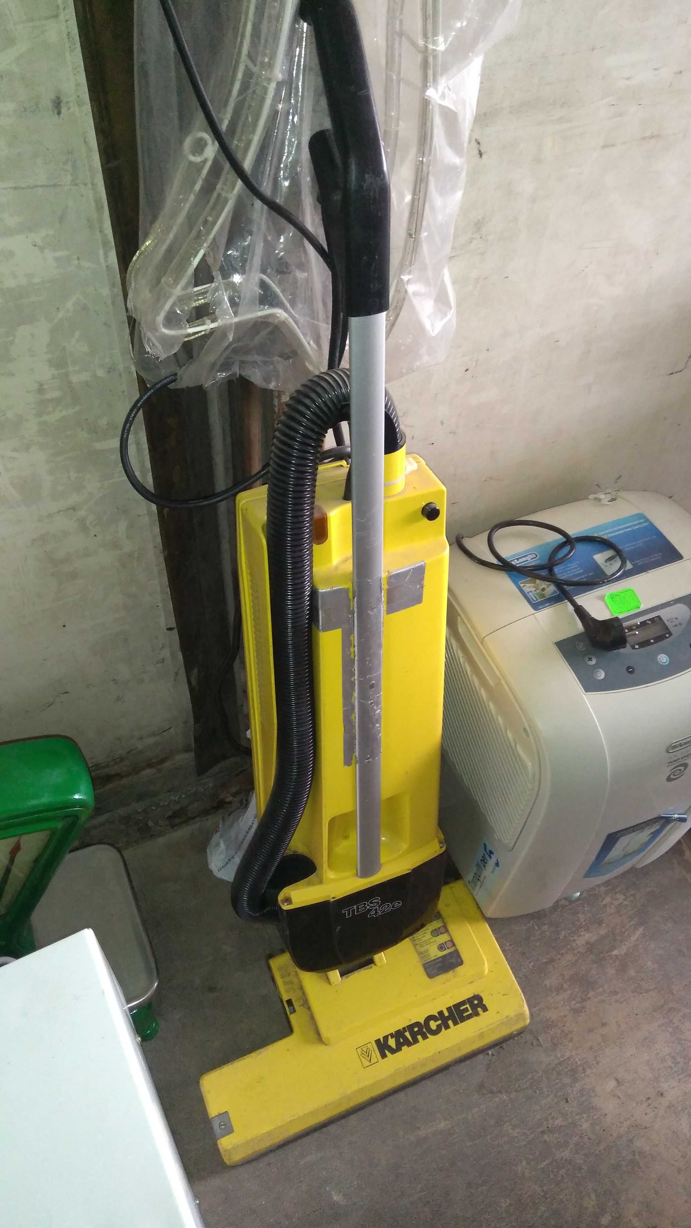 Продам пылесос Karcher