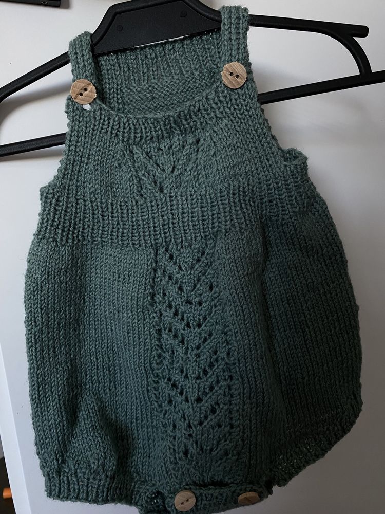 Śliczne wełniane body Handmade 0-3m.Idealne na sesje zdjęciowe!