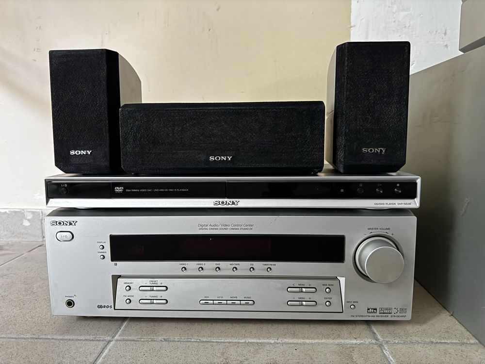 Zestaw kina domowego Sony STR-DE495P + dvd dvp-ns38