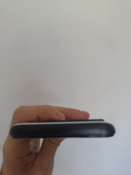 Предзамовлення Asus rog phone 6 12/256 white shtorm