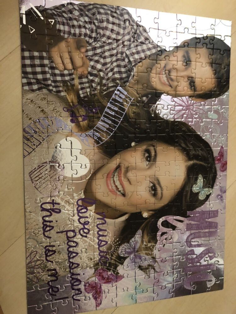 Puzzle Violetta Disney Trefl błyszczące 200 stan idealny