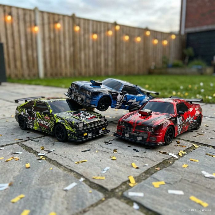 Машина на радиоуправлении 3.7V дрифтує підсвічування, парогенератор