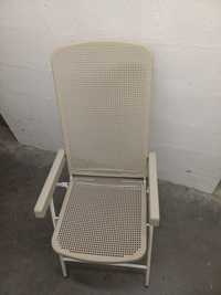 Cadeira IKEA modelo TORPARO