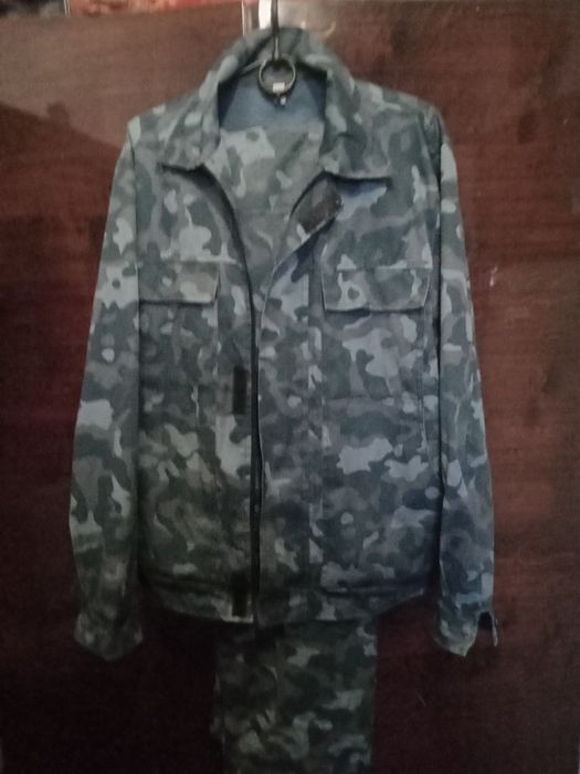 Костюм комуфляжний продам