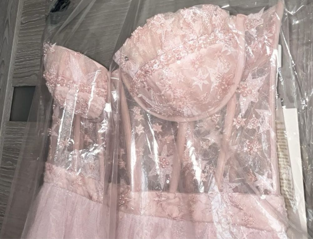 rozowa sukienka