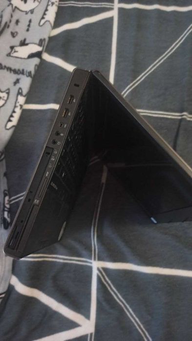 DELL  M4700 Intel Core i3-3110M /16 Gb/120 Gb SSD / 1 TB Gb HDD