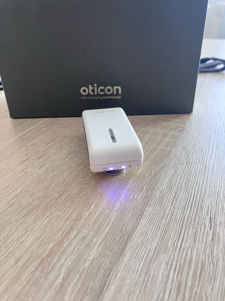 Aparat słuchowy Oticon EduMic zestaw