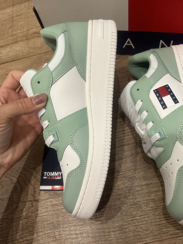 Nowe buty Tommy Hilfiger