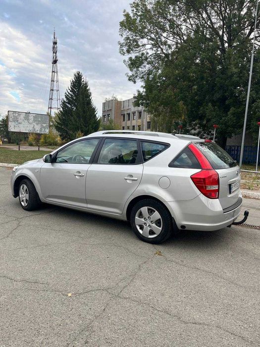 Подам Kia Ceed 2011
