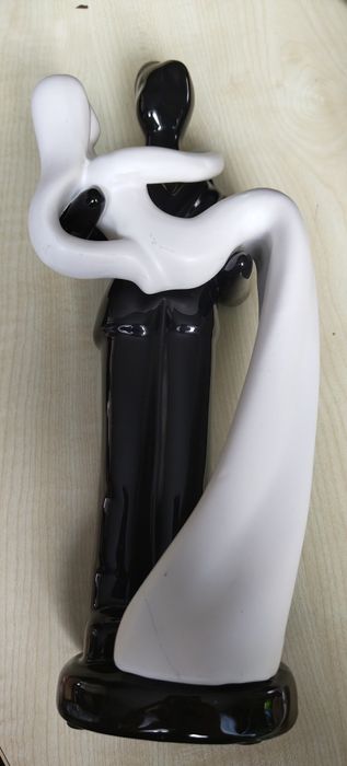 Figurka młoda para, nie prl, nie Ćmielów