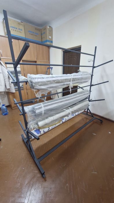 Продам стійку для рулонів