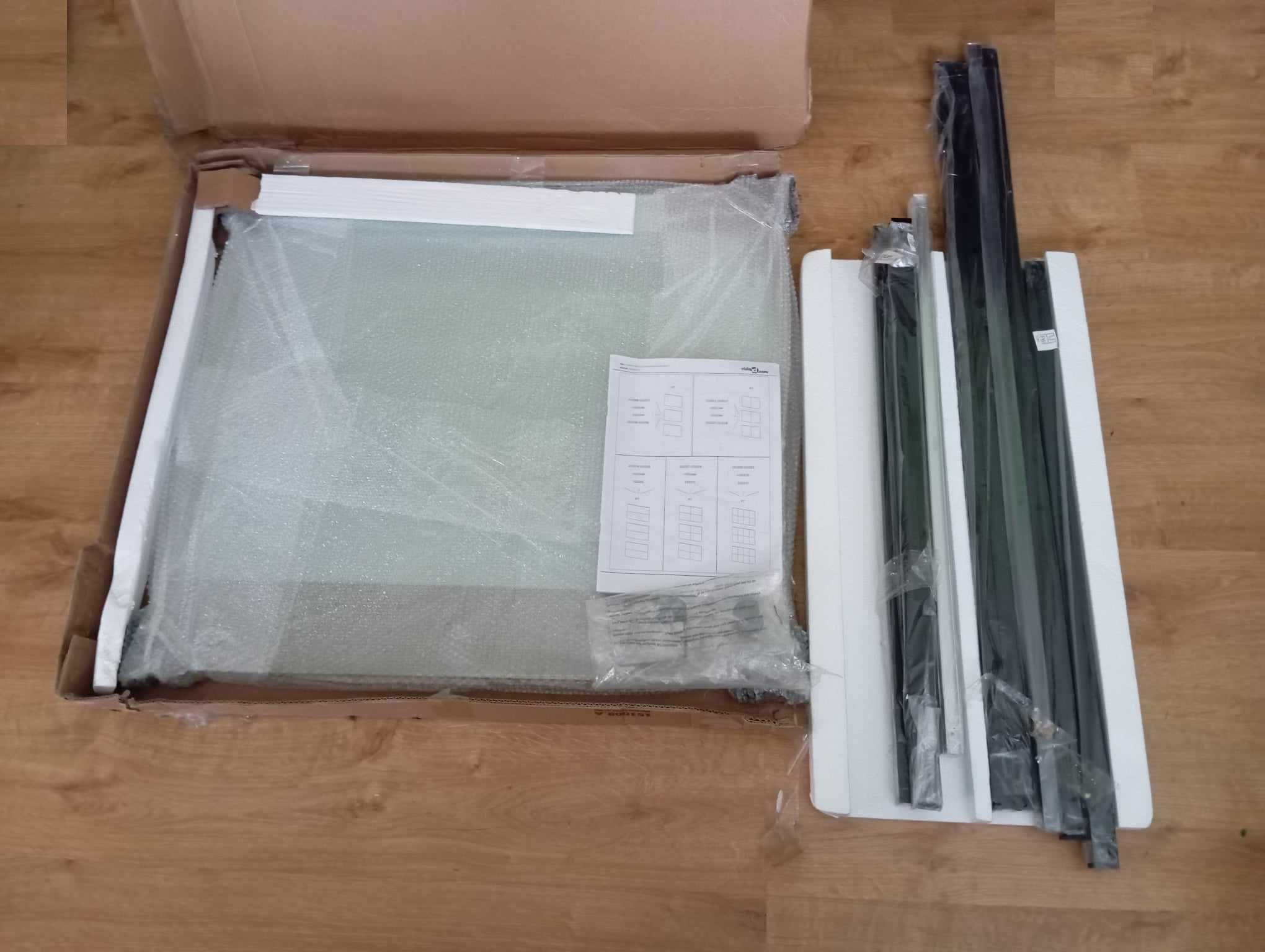 Drzwi przesuwne, szkło ESG i aluminium
