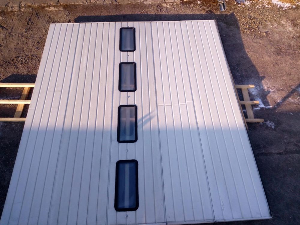 Brama segmentowa Hormann Spu 400x350 reczna lub elektryczna  z oknami
