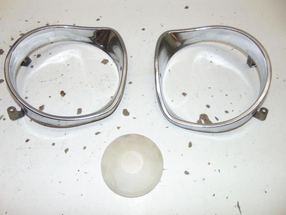 Datsun 1200 aros de farol