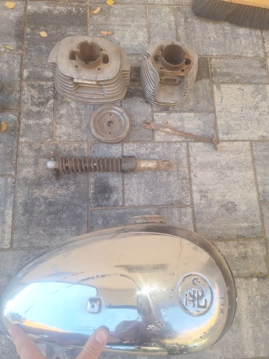 Sprzedam czesci do motocykli od Awo SHL WSK Jawa MZ simson enduro