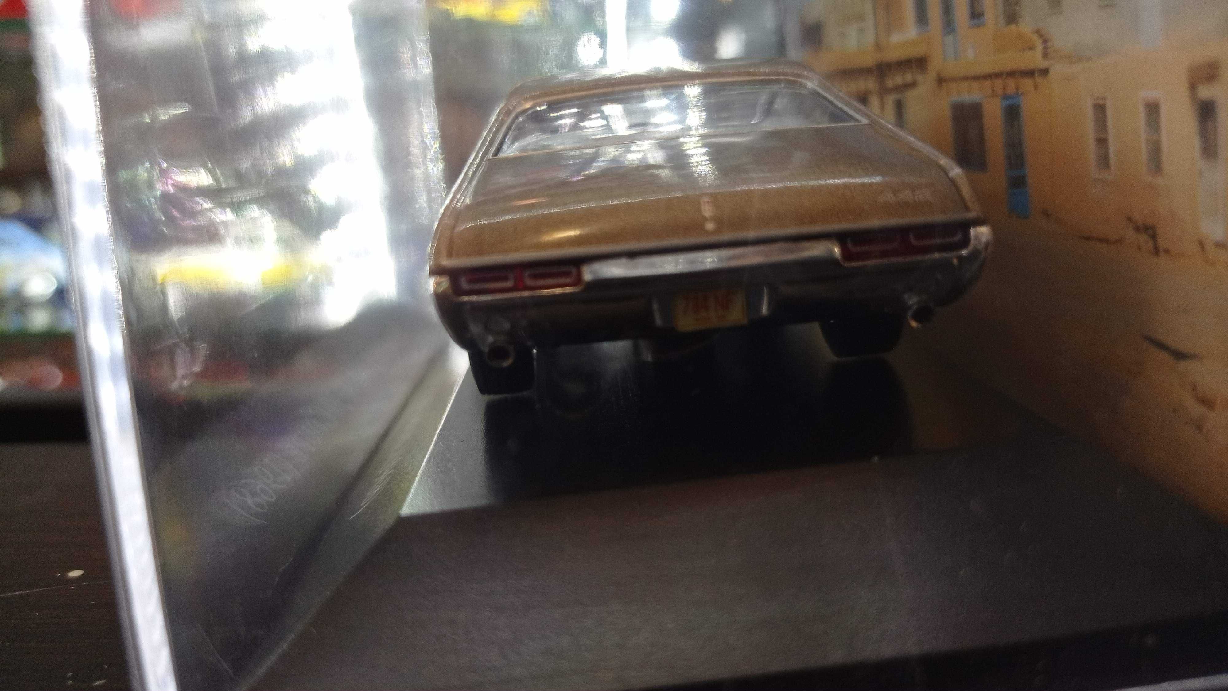 Miniatura coleção Cars Oldsmobile 442