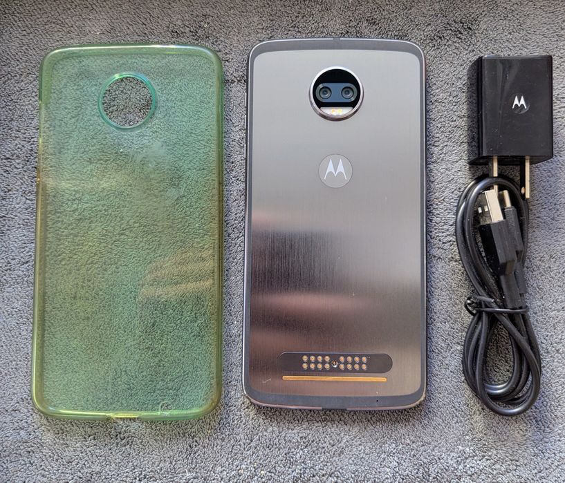 Motorola Moto Z2 Force XT1789-04 4/64Gb, Экран не бьётся!