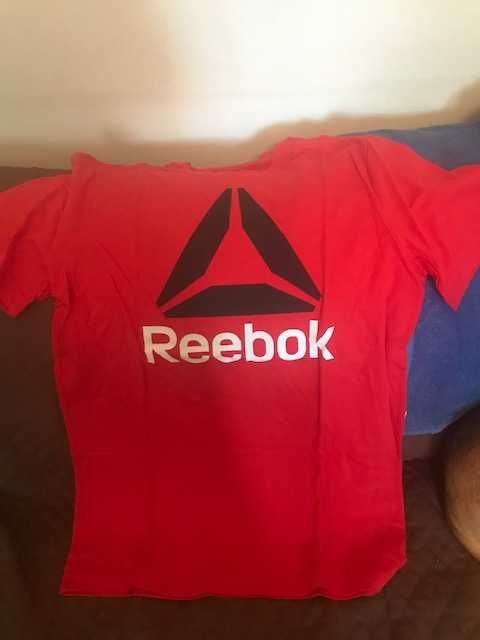 T-shirts Element e Reebok