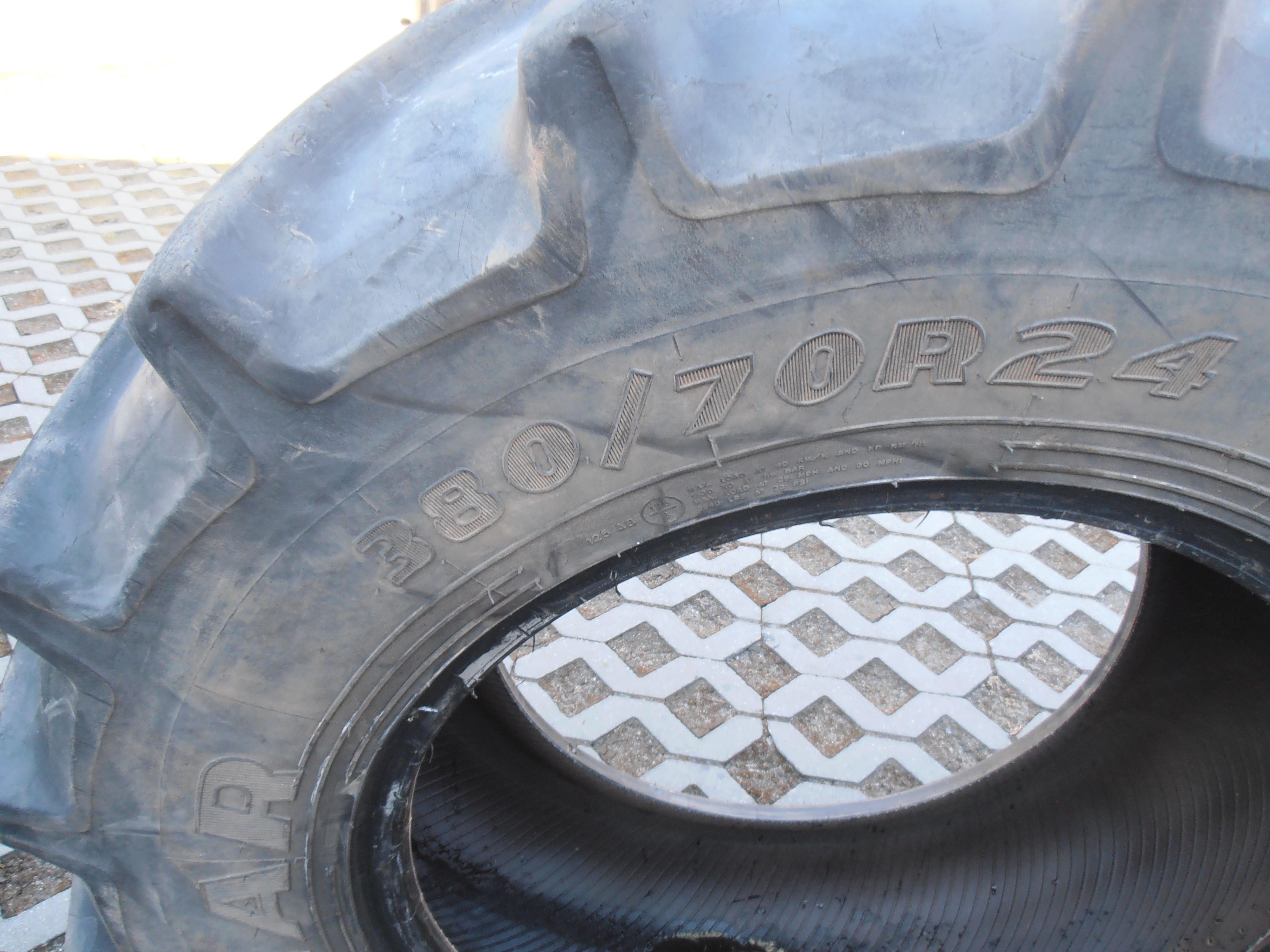 Opona 380/70 R-24