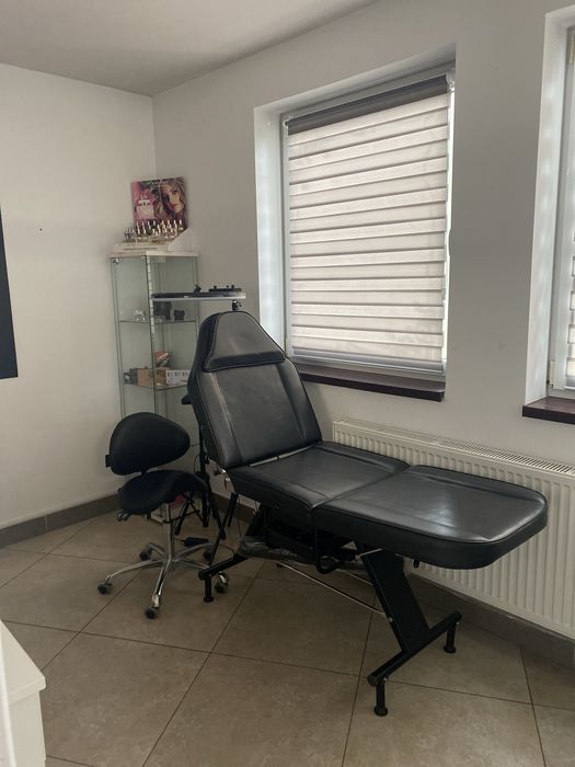 Pomieszczenie  pod  uslugi  kosmetyczne