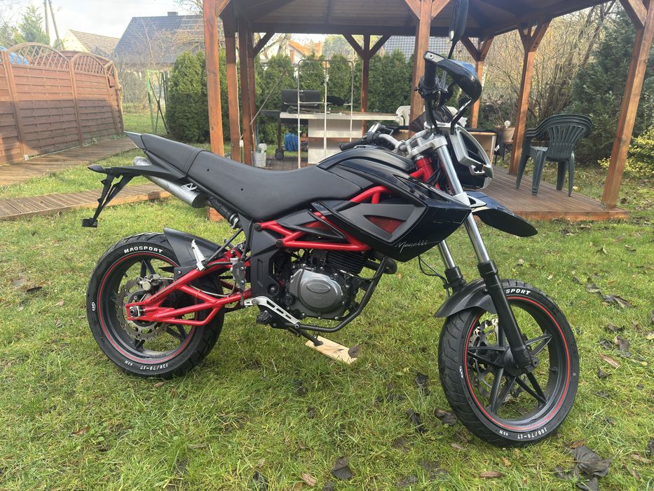 Motocykl Megelli 125 super stan