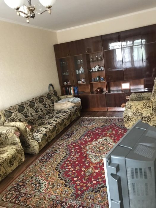 Сдаю уютную 3 к/к ул.Олега Ольжича,третий этаж