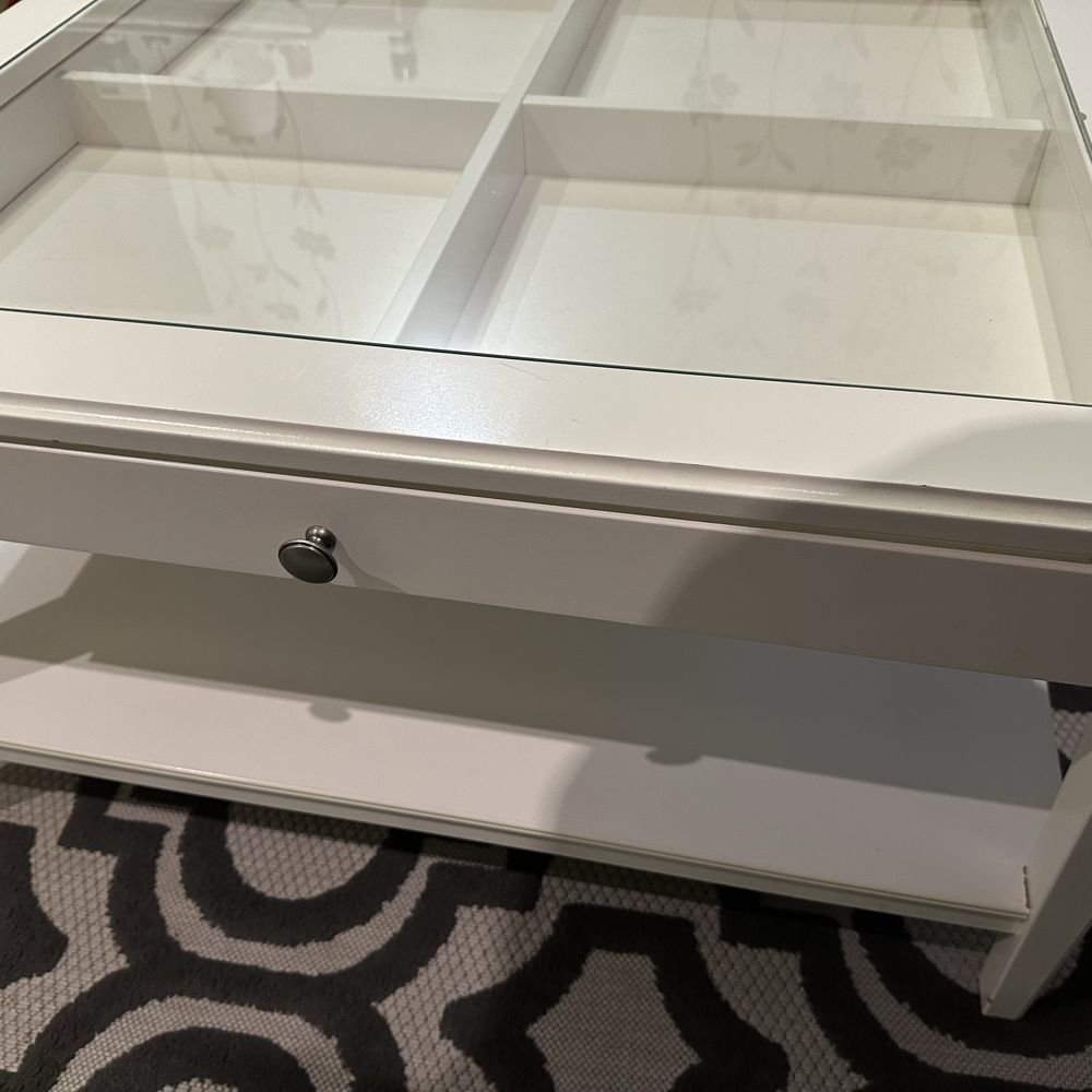 Stolik Ikea z szufladą