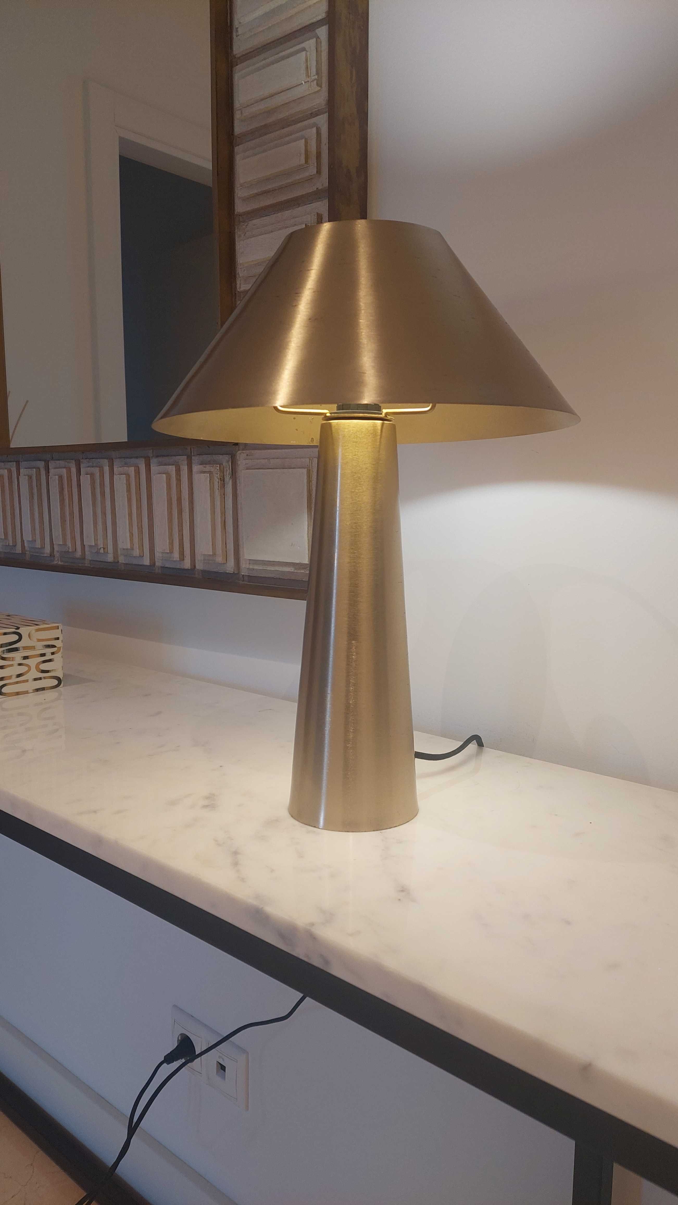 Candeeiro KOUP Dourado - AREA STORE