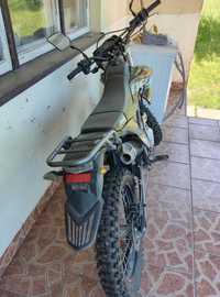 Motor cross defender asix 250