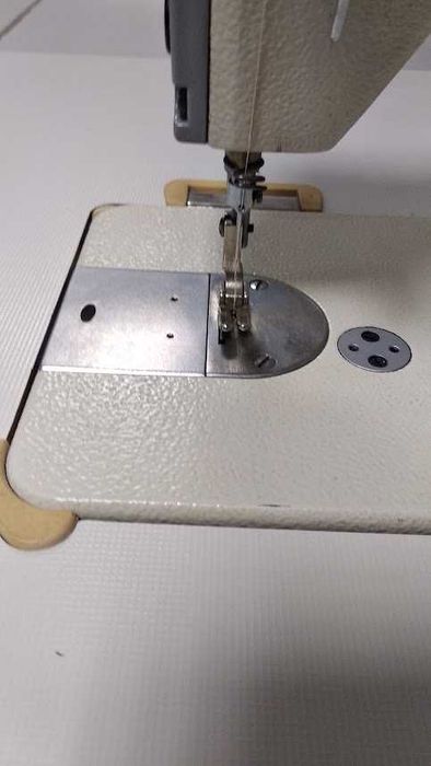 Stebnówka Siruba, silnik na 230V, do szycia, szwalnicza