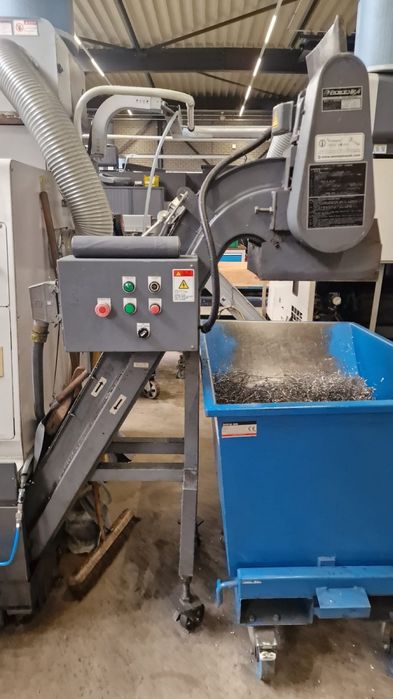 Токарно-фрезерний верстат (токарный станок) Okuma LB300M