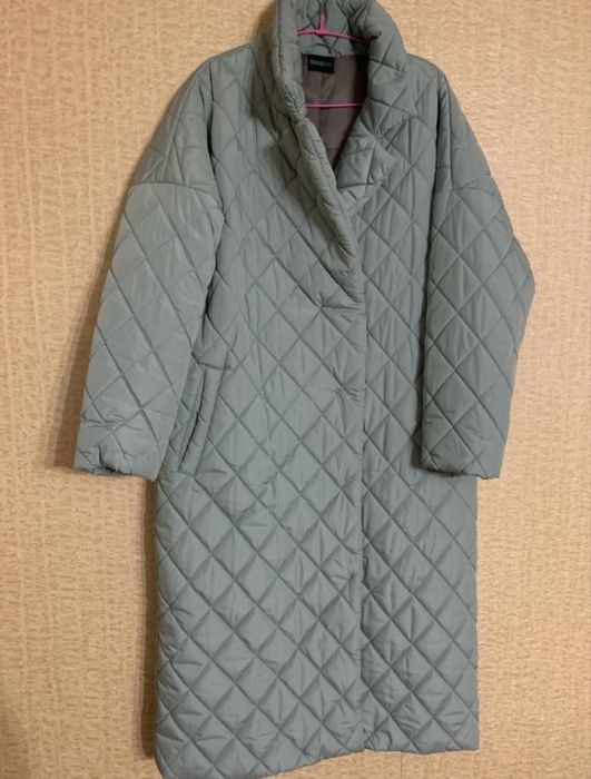 Пальто жіноче стьобане сіро -блакитного кольору 52-54 розмір