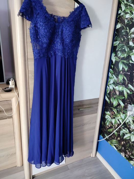 Sukienka na studniówkę lub wesele