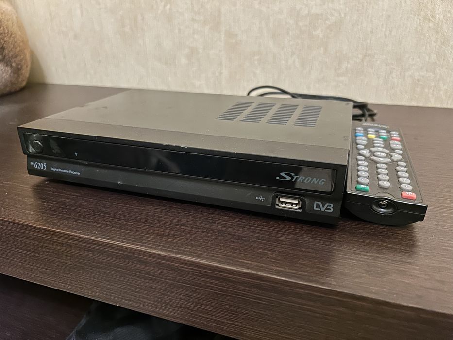 Тюнер Strong SRT 6205