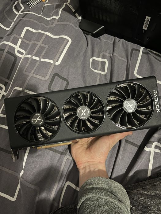 Відеокарта RX 6800