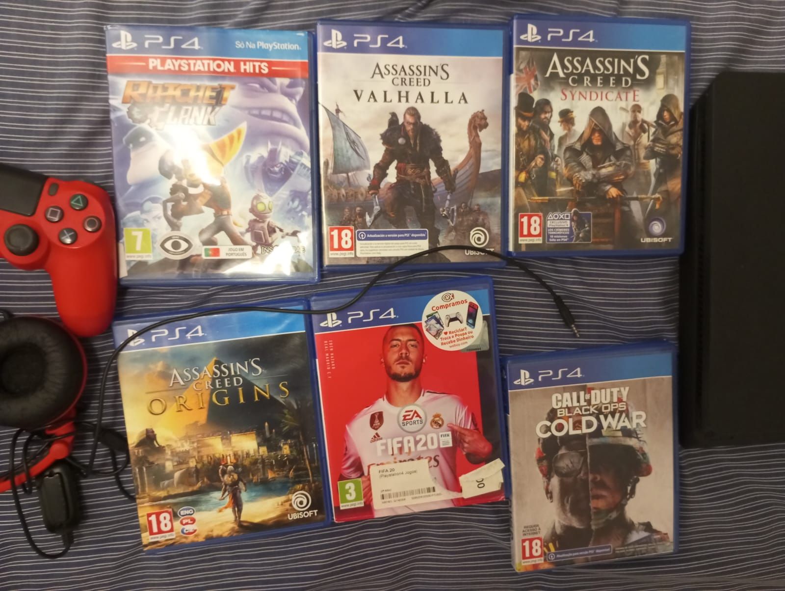 Vendo PlayStation 4 com 1 terá de memoria