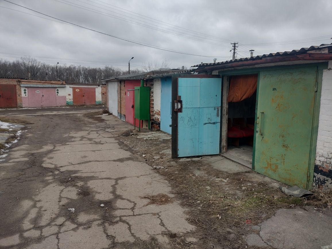 Гараж з документами