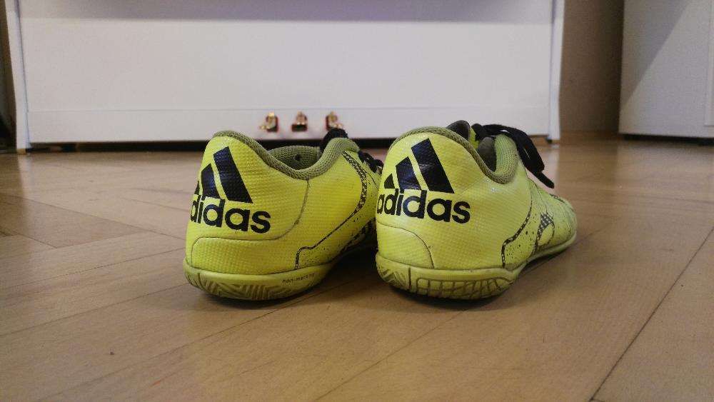 Buty piłkarskie Adidas, halówki rozmiar 36