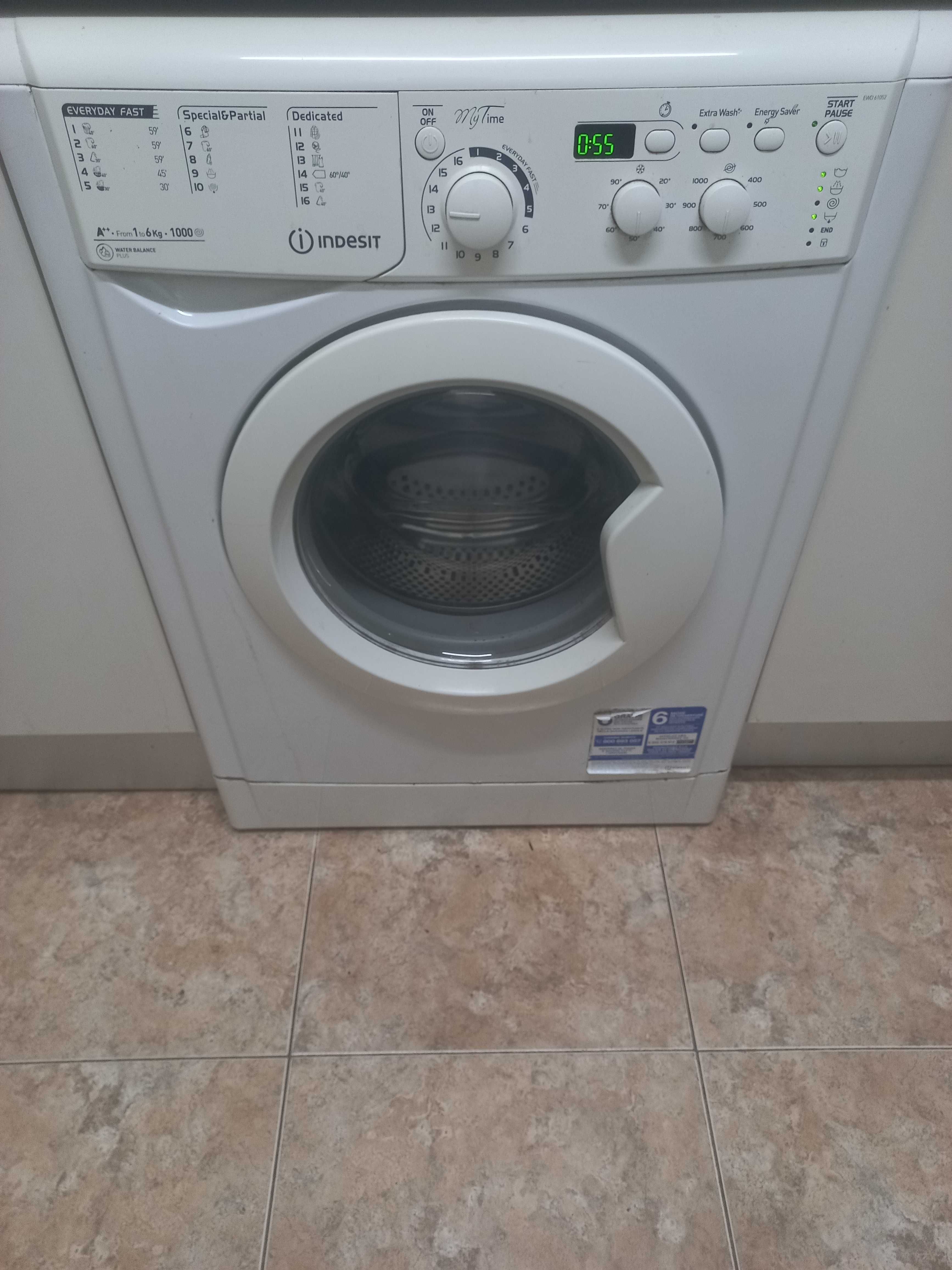 Maquina de lavar roupa Indesit