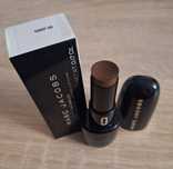 Nowy korektor I kredka w jednym Marc Jacobs kolor DEEP 59
