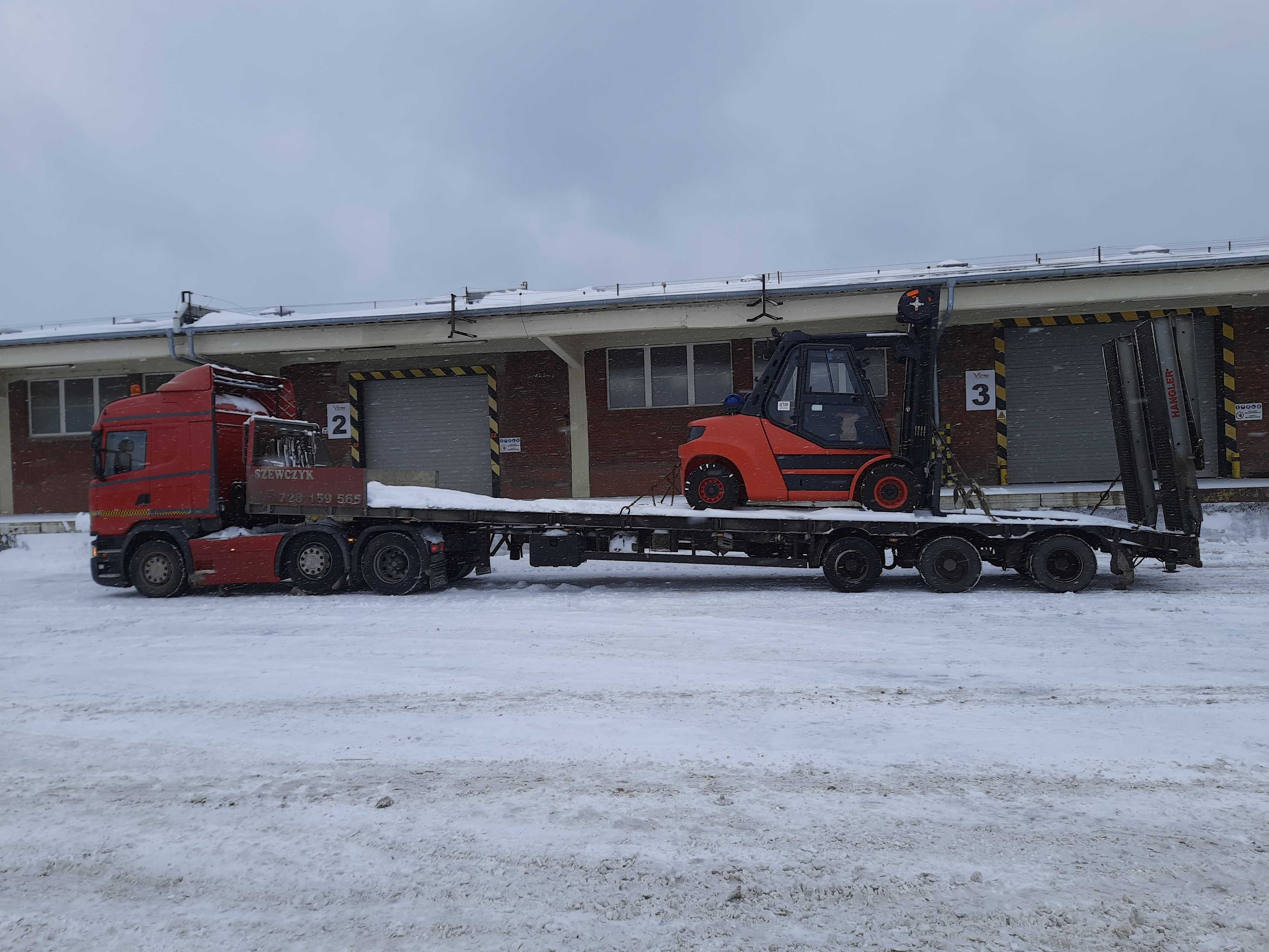 Transport niskopodwoziowy maszyn,laweta,pomoc drogowa