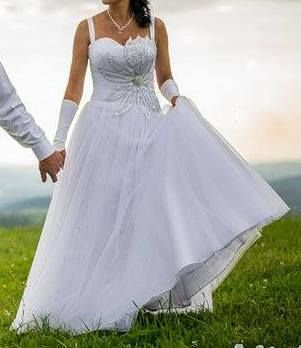 Suknia   ślubna                     .