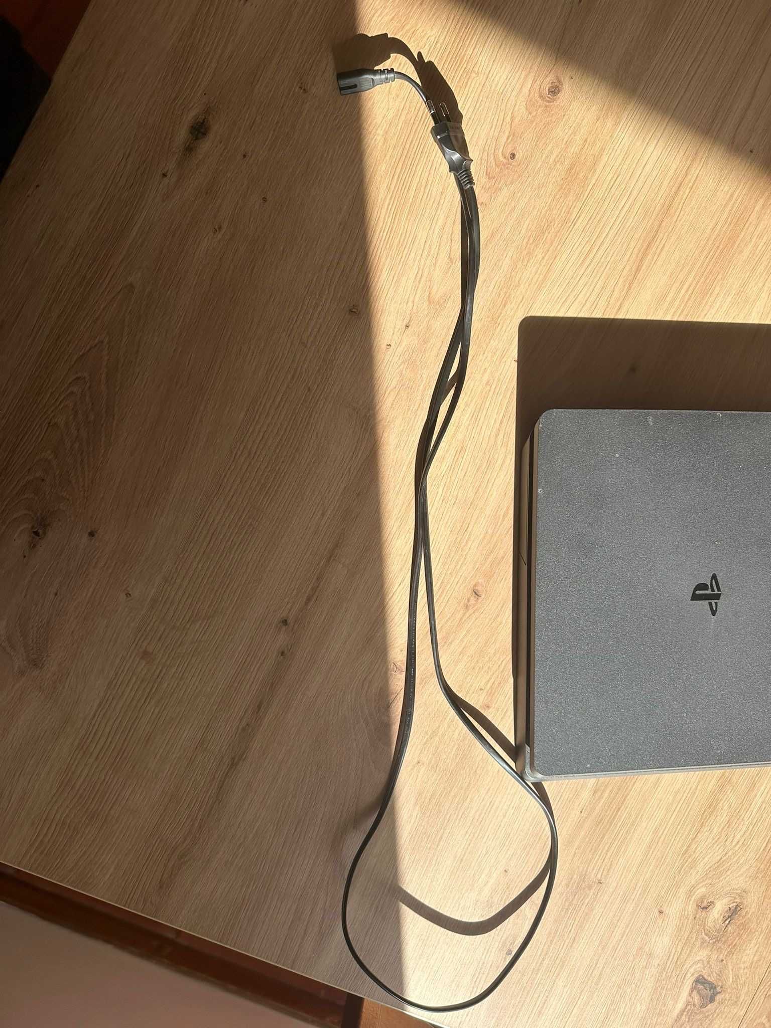 PlayStation 4 Slim - 500 GB